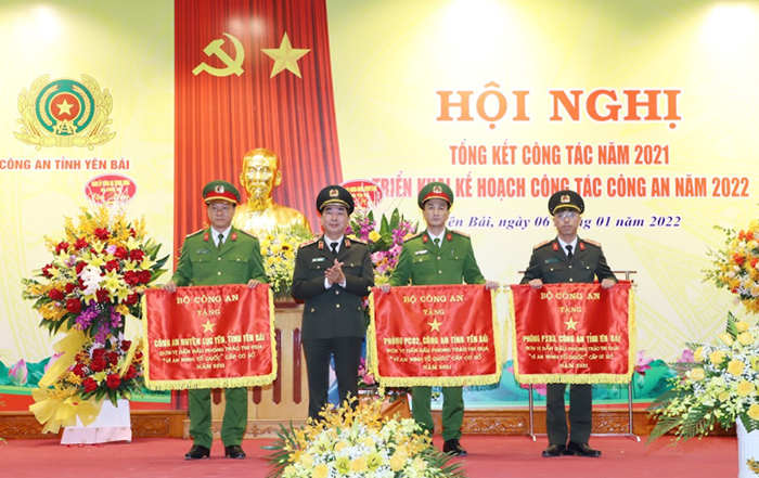 Công an tỉnh Yên Bái tổng kết công tác năm 2021 và triển khai nhiệm vụ công tác năm 2022 -1