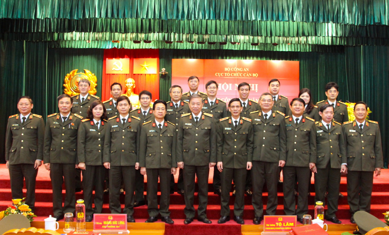 Nâng cao năng lực đội ngũ cán bộ đáp ứng yêu cầu nhiệm vụ -0