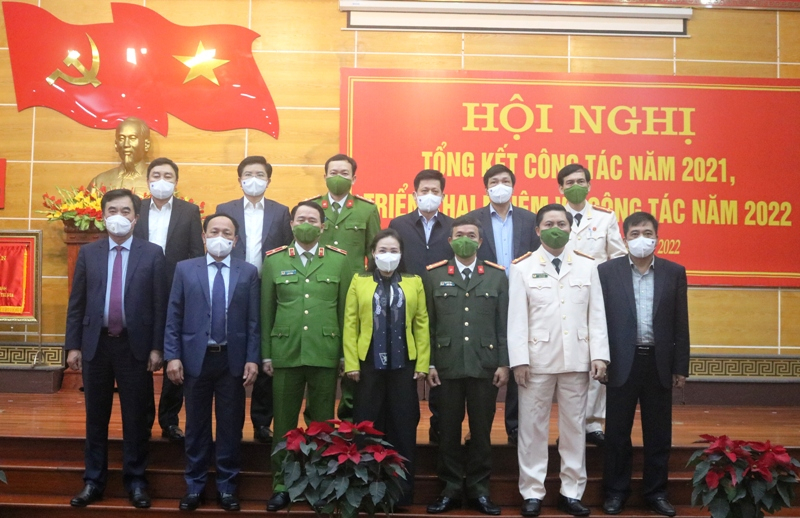 Quang Binh provincial police successfully fulfil given tasks in 2021 -0