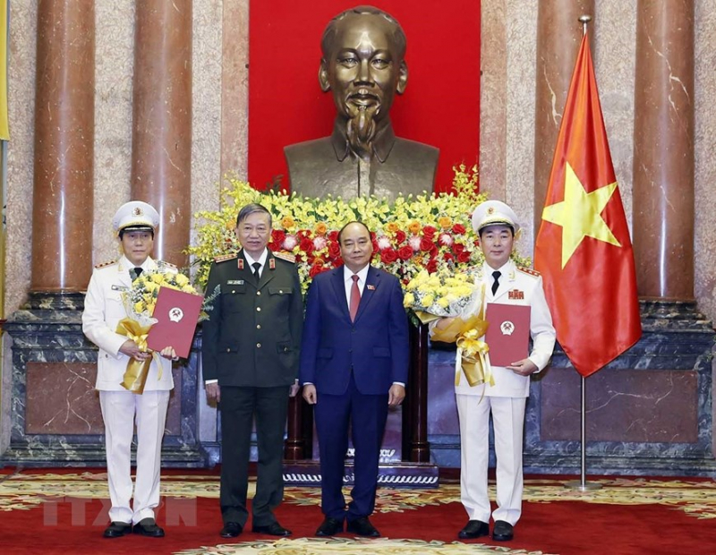 Two deputy ministers of public security promoted to Senior Lieutenant General -0