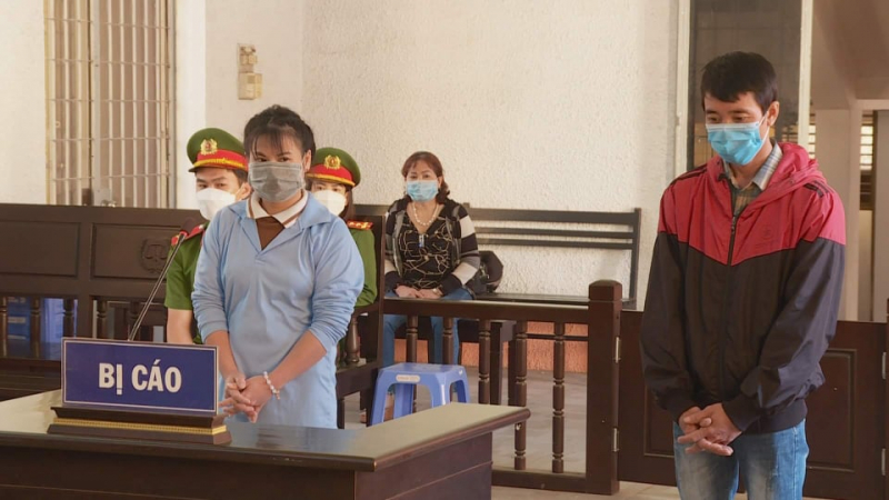 Nữ môi giới đất làm sổ đỏ giả lừa hơn 5 tỷ đồng -0