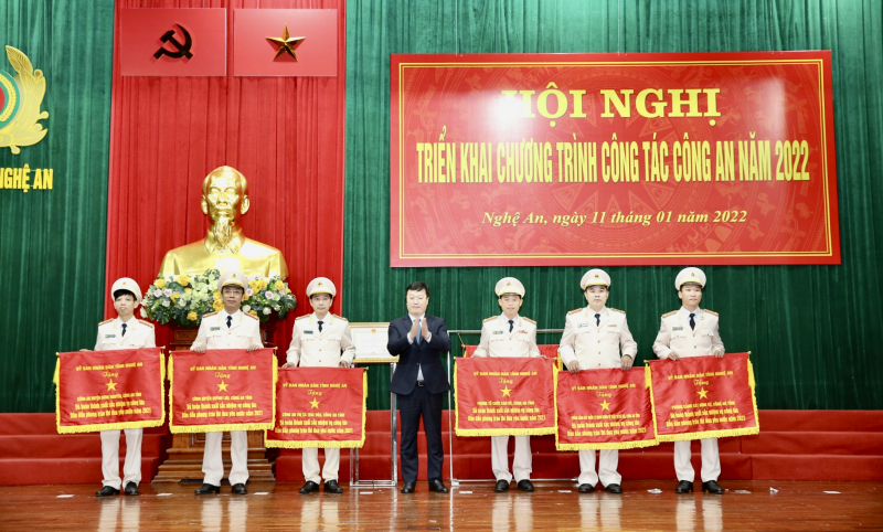 Nhiều kết quả đáng ghi nhận ở Công an tỉnh 7 năm liền được Thủ tướng Chính phủ tặng Cờ xuất sắc -0
