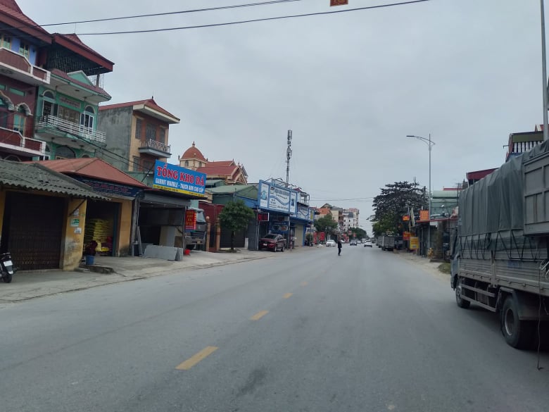 Tri ân người con gái họ Hoàng -0