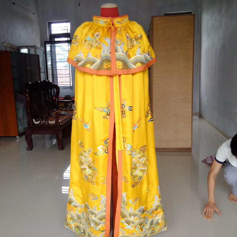 Làng thêu long bào ở Hà Nội -0