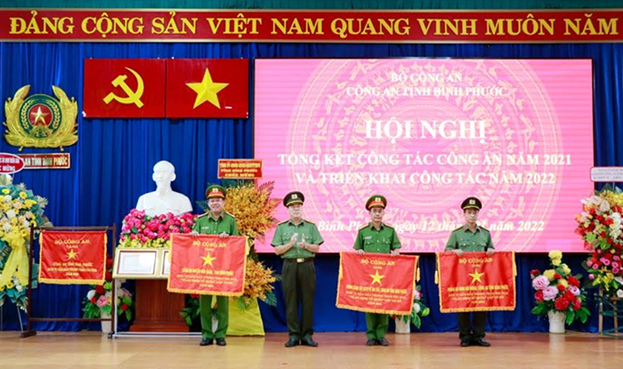 Xây dựng lực lượng Công an trong sạch, vững mạnh, chỗ dựa tin cậy của Đảng, Nhà nước và nhân dân -0