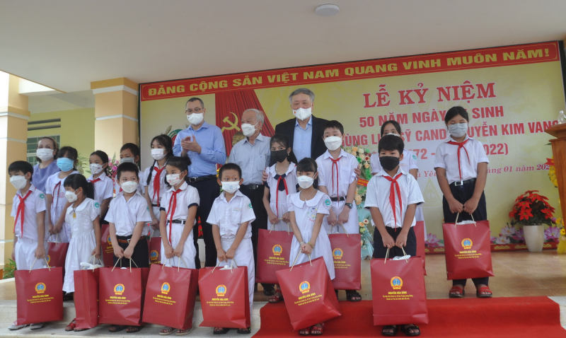 Kỷ niệm 50 năm ngày Anh hùng liệt sĩ CAND Nguyễn Kim Vang hy sinh -1