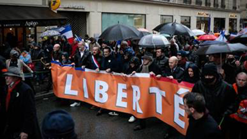 Đằng sau tuyên bố cứng rắn của ông Macron -0
