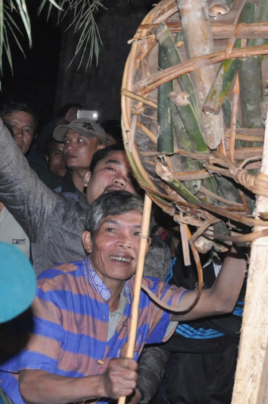 Đi lễ hội đập trống của người Ma Coong -0