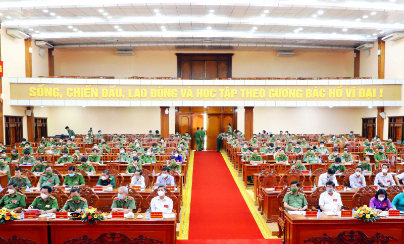 Công an tỉnh Hậu Giang kéo giảm nhiều loại tội phạm -0