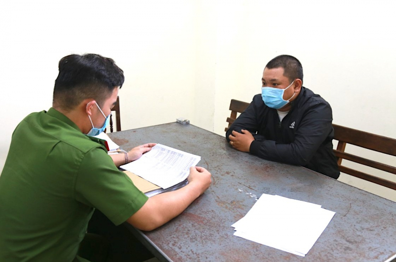 Bắt giữ đối tượng cho tiểu thương vay lãi nặng -0