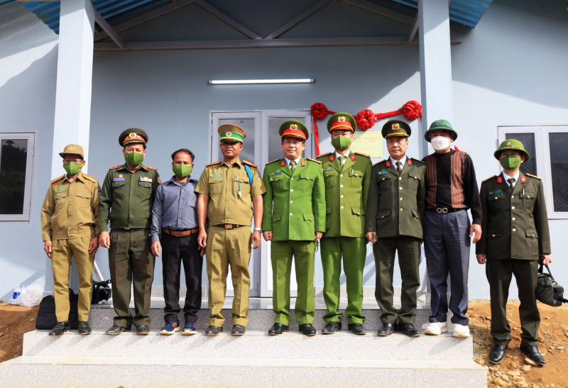 Bàn giao trụ sở làm việc cho Công an nước bạn Lào -0