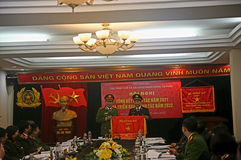 Xây dựng cán bộ pháp chế tinh thông nghiệp vụ, pháp luật, giàu kinh nghiệm thực tiễn -0