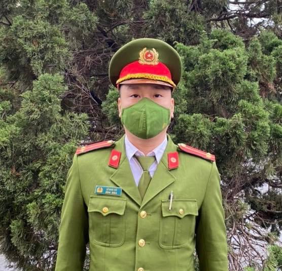 2 cán bộ, chiến sĩ hiến máu cứu người qua cơn nguy kịch -0