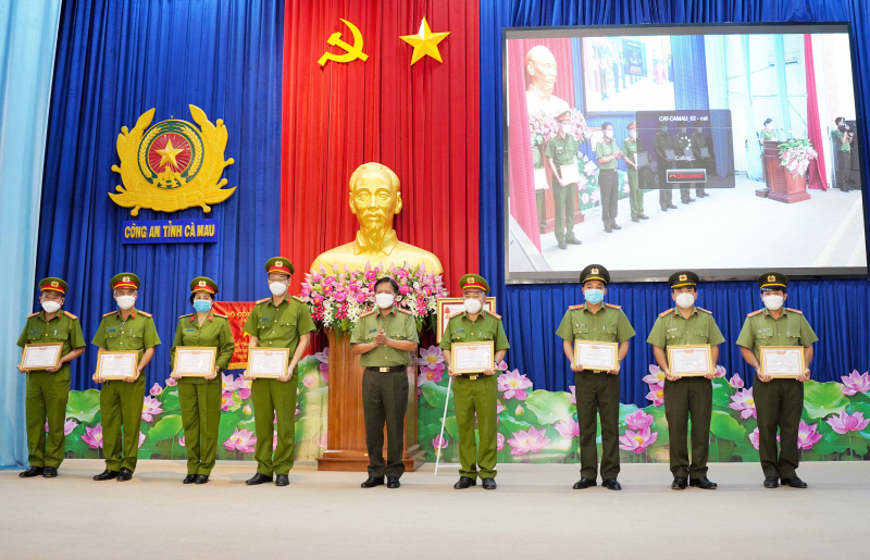 Công an tỉnh cực Nam Tổ quốc quyết tâm giữ vững ANTT, phòng chống dịch hiệu quả -0