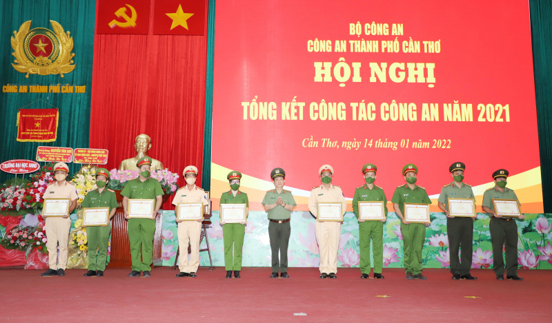 Chủ động nắm chắc tình hình, bảo vệ tuyệt đối an toàn các sự kiện của đất nước, địa phương  -0