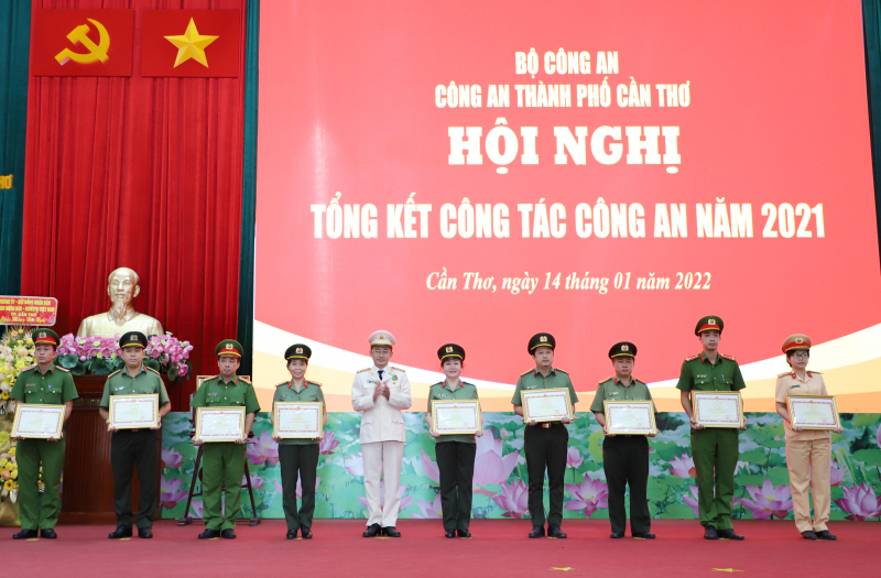 Chủ động nắm chắc tình hình, bảo vệ tuyệt đối an toàn các sự kiện của đất nước, địa phương  -0