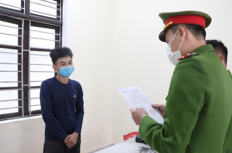 Lừa bán nhiều xế hộp để lấy tiền đánh bạc -0