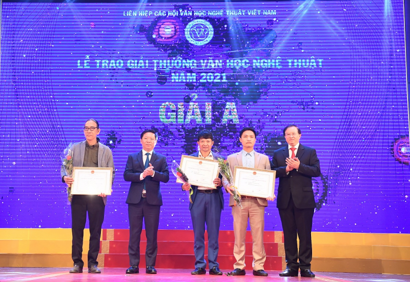 72 tác phẩm được trao Giải thưởng Văn học nghệ thuật năm 2021 -0