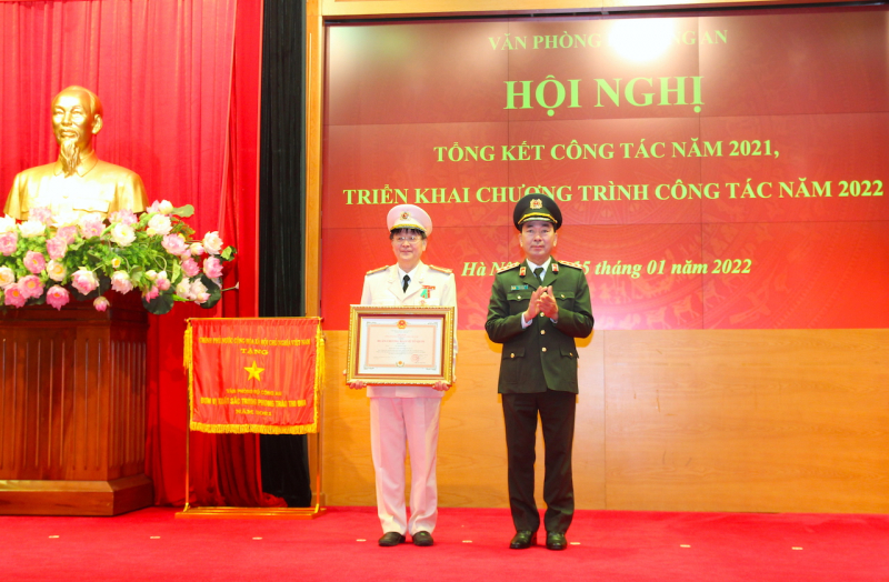 Đổi mới, nâng cao chất lượng công tác tham mưu kịp thời, đúng và trúng tình hình -1