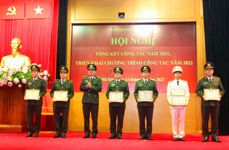 Đổi mới, nâng cao chất lượng công tác tham mưu kịp thời, đúng và trúng tình hình -0