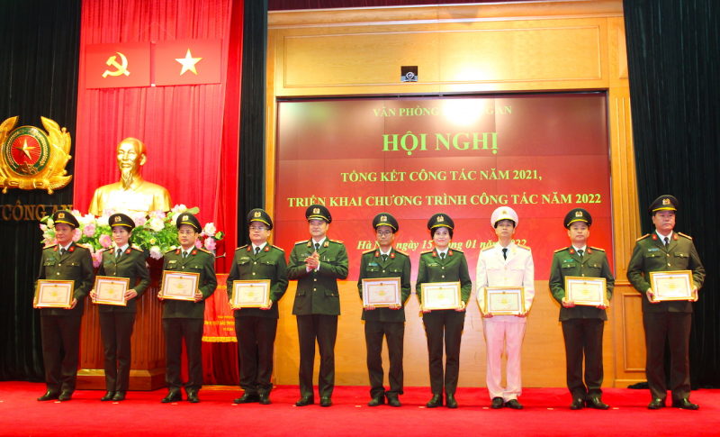 Đổi mới, nâng cao chất lượng công tác tham mưu kịp thời, đúng và trúng tình hình -0