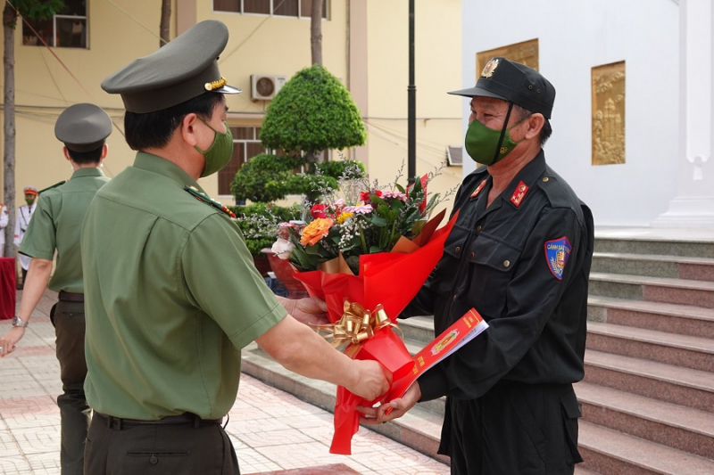 Công bố Quyết định của Bộ trưởng Bộ Công an về tổ chức Công an xã chính quy và ra mắt Tiểu đoàn cảnh sát Cơ động dự bị chiến đấu -0