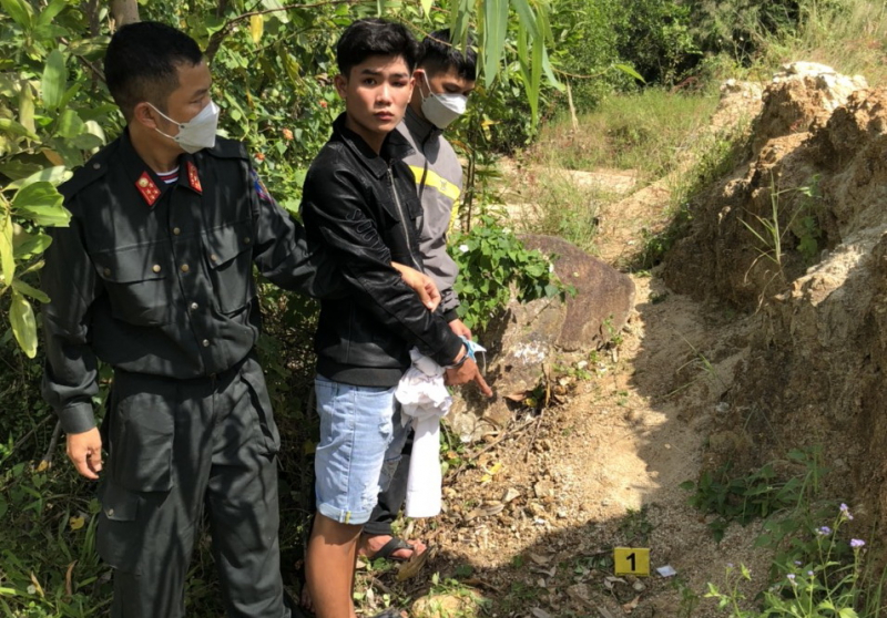 Bắt quả tang hai nhóm thanh niên thuê phòng karaoke để… sử dụng ma túy -0