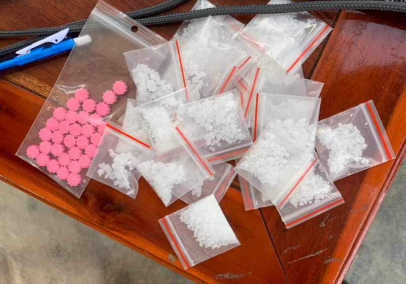 Bắt quả tang hai nhóm thanh niên thuê phòng karaoke để… sử dụng ma túy -0