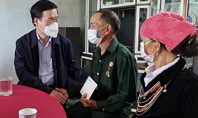 Thường trực Ban Bí thư Võ Văn Thưởng tặng quà Tết tại Quảng Ngãi -0