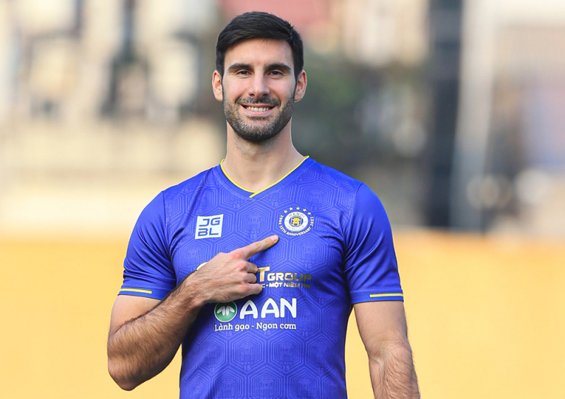 Thị trường ngoại binh trước V.League 2022: Hai bộ mặt tương phản -0