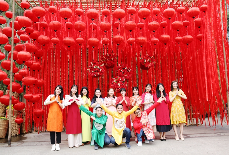 Sắc xuân đang về trên thành phố mang tên Bác -2