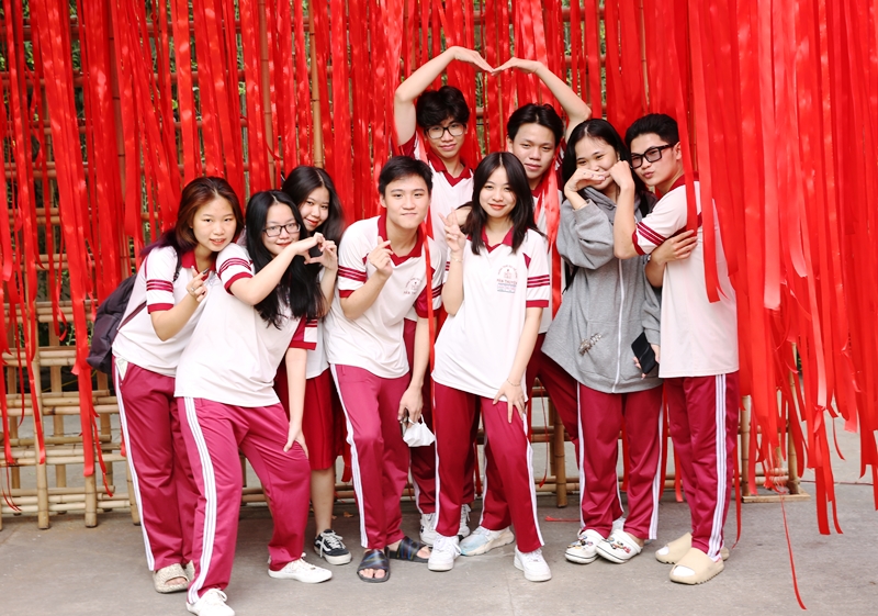 Sắc xuân đang về trên thành phố mang tên Bác -1