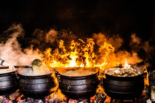 Tết năm Cọp, ăn tôm, thịt heo kho tàu… -0