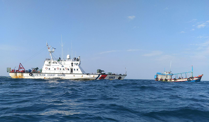 Nóng bỏng cuộc chiến chống buôn lậu trên biển -0