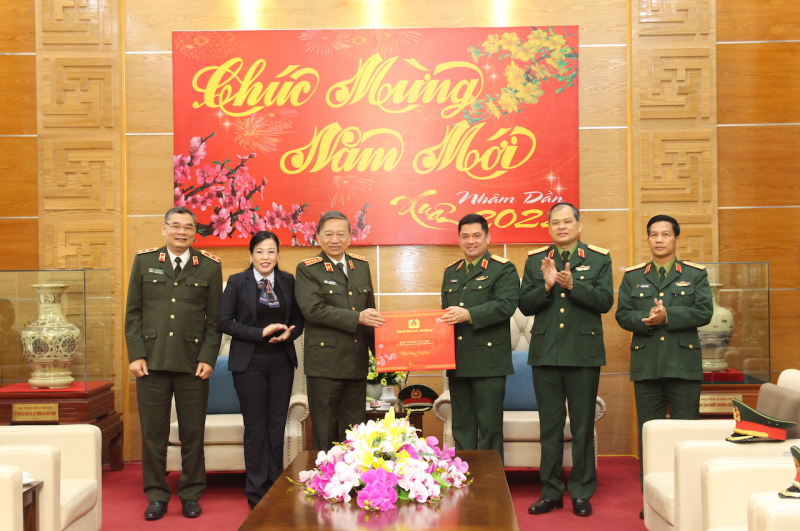 Xây dựng Thái Nguyên thành trung tâm kinh tế công nghiệp hiện đại khu vực trung du phía Bắc -1