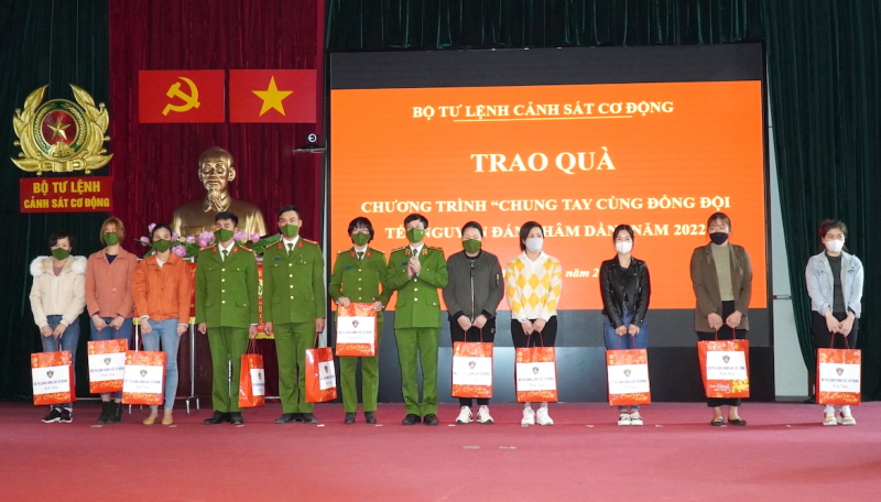 Công tác quần chúng góp phần thực hiện thắng lợi nhiệm vụ của đơn vị -0