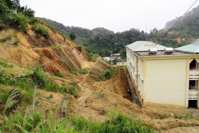 “Số phận” ngôi trường 63 tỷ bị sạt lở giờ ra sao? -0