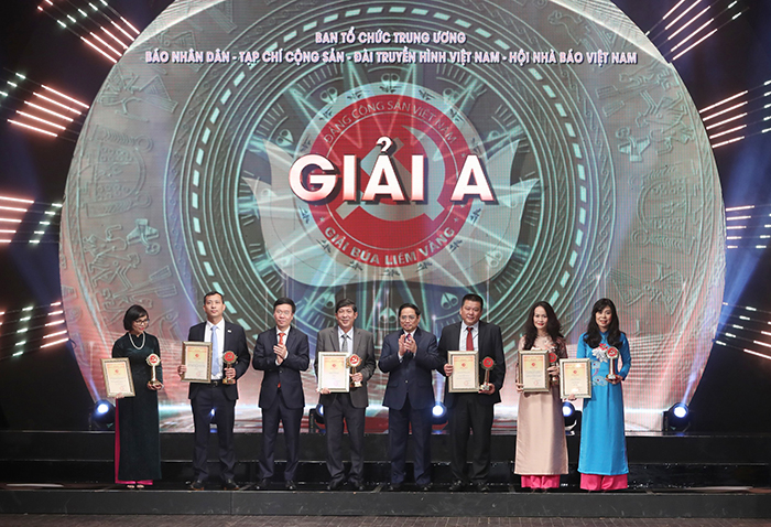 Vinh danh các tác giả, tác phẩm đoạt giải Búa liềm vàng lần thứ VI-năm 2021 -0