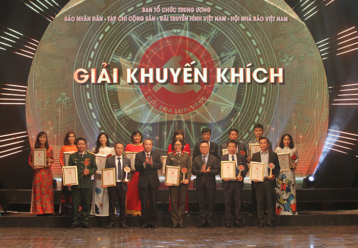 Vinh danh các tác giả, tác phẩm đoạt giải Búa liềm vàng lần thứ VI-năm 2021 -1