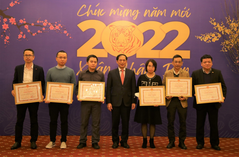 Bộ Ngoại giao gặp mặt các cơ quan báo chí nhân dịp Năm mới 2022 -0