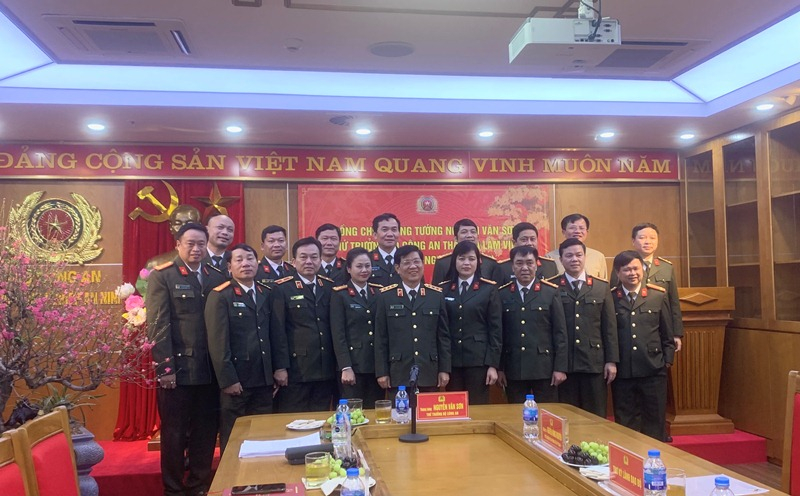 Thứ trưởng Nguyễn Văn Sơm làm việc với lãnh đạo chủ chốt Cục Công nghiệp An ninh và các doanh nghiệp Công an -0