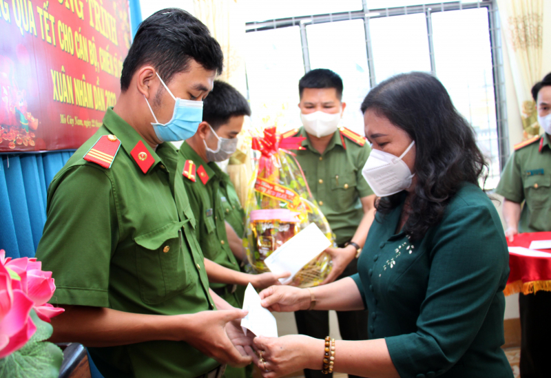 Thêm sắc xuân với quê hương Đồng Khởi anh hùng -0