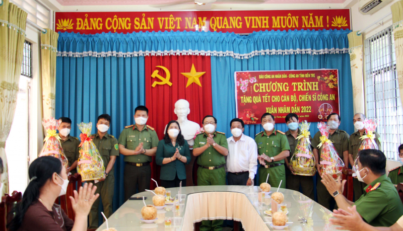 Thêm sắc xuân với quê hương Đồng Khởi anh hùng -1