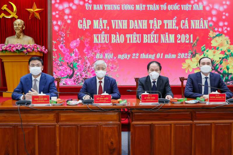 Mặt trận Tổ quốc Việt Nam tiếp đoàn kiều bào tiêu biểu -0