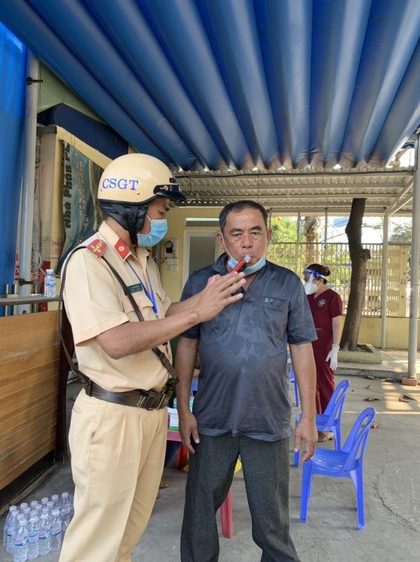 CSGT đồng loạt ra quân đảm bảo TTATGT và ANTT trong những ngày giáp Tết Nguyên đán -0