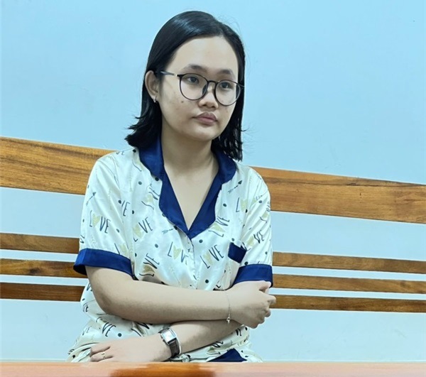 Khởi tố bị can vụ con gái đầu độc giết cha, tạo hiện trường giả  -0