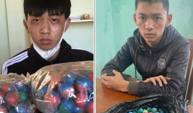 Ba đối tượng đang chở pháo lậu đi bán thì bị bắt giữ -0