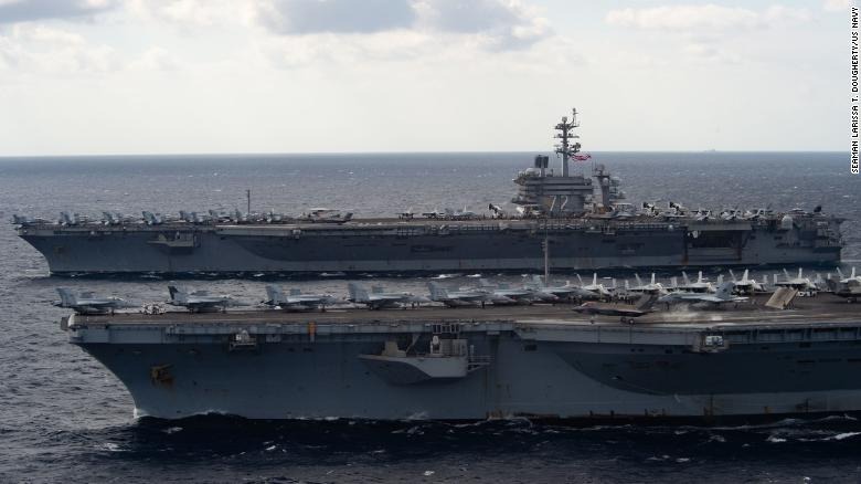 Phi công F-35 của Mỹ thoát chết trước khi máy bay đâm vào tàu sân bay -0