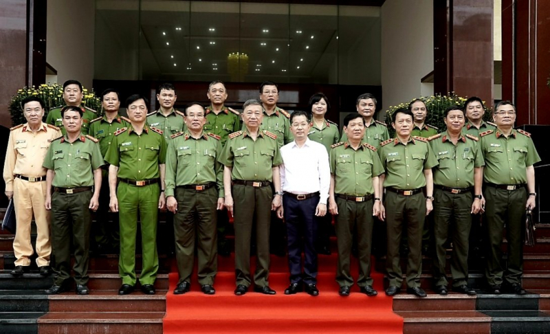 Minister To Lam visits Da Nang Municipal Police Department, Hospital 199 -0