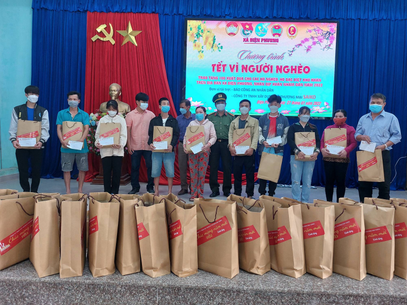 Báo CAND tiếp tục chương trình tặng quà “Tết vì người nghèo” ở Quảng Nam -0